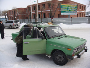 Благовещенских таксистов заставят выдавать пассажирам чеки